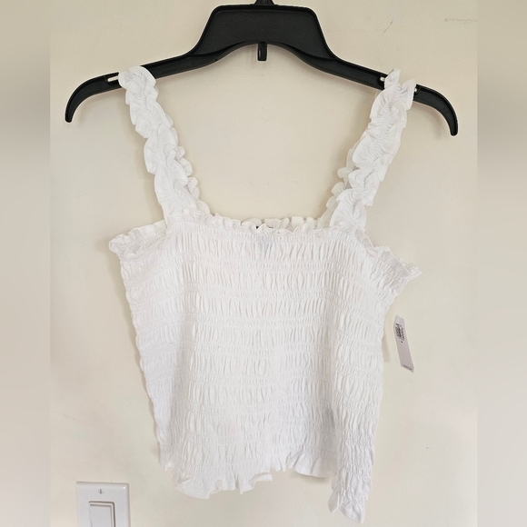 Old Navy Fitted Smocked Top NWT - Picture 5 of 10